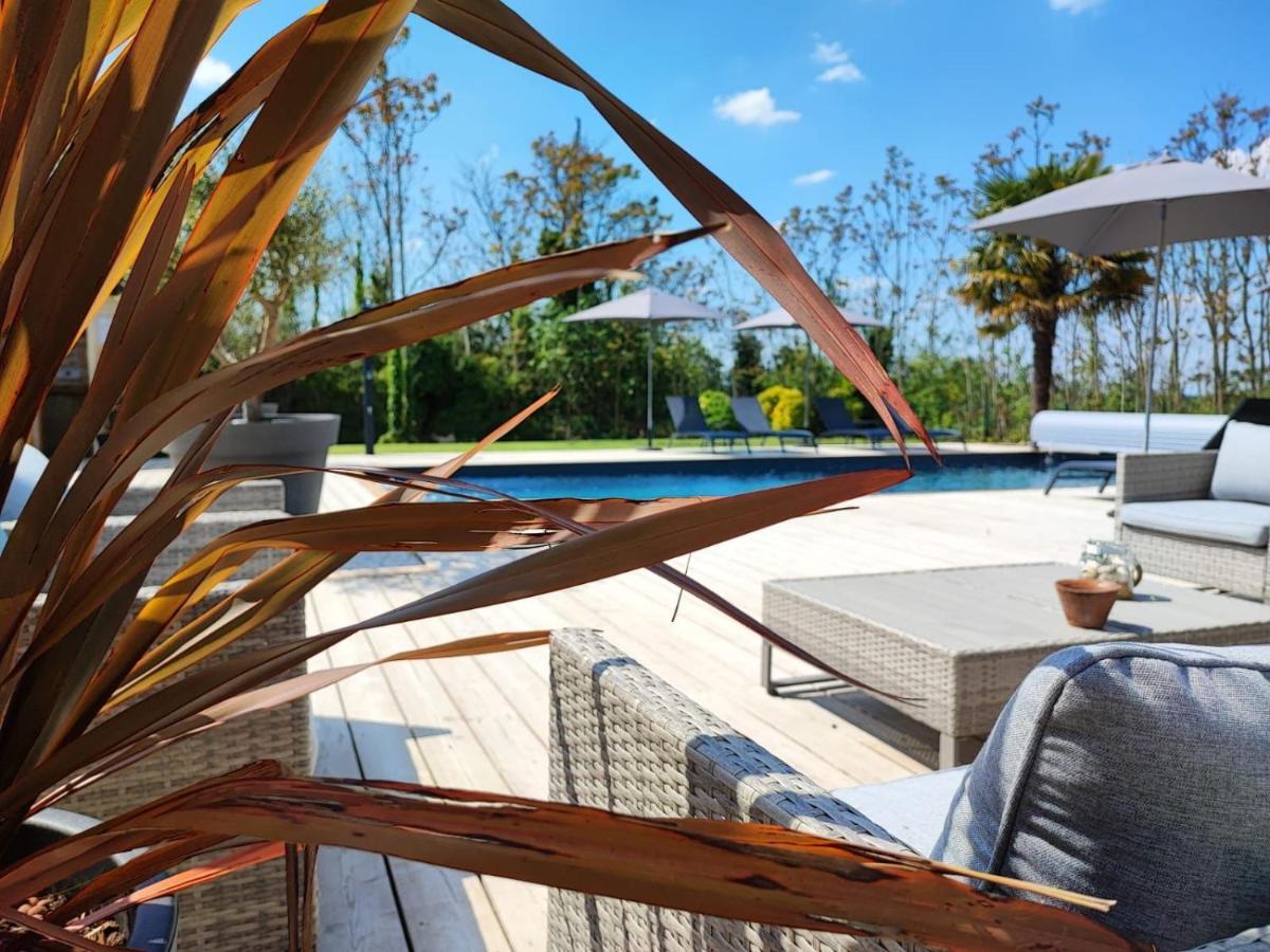 Domaine Des Hugons Villa Prignac-et-Marcamps Bagian luar foto
